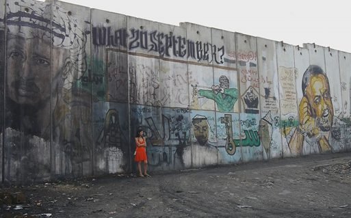 The Men Behind The Wall (Os Homens Atrás do Muro)